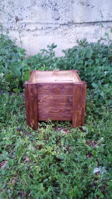 сандъче за цветя, Дървени саксии (кашпи) за растения