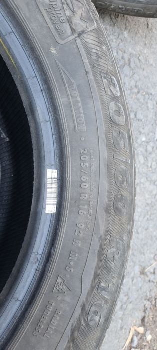 205/60/16 два баллона