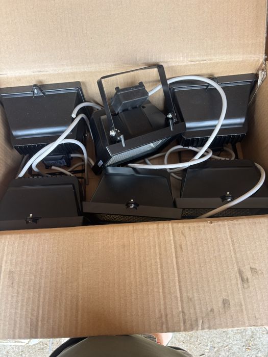 Vand lampi de iluminat