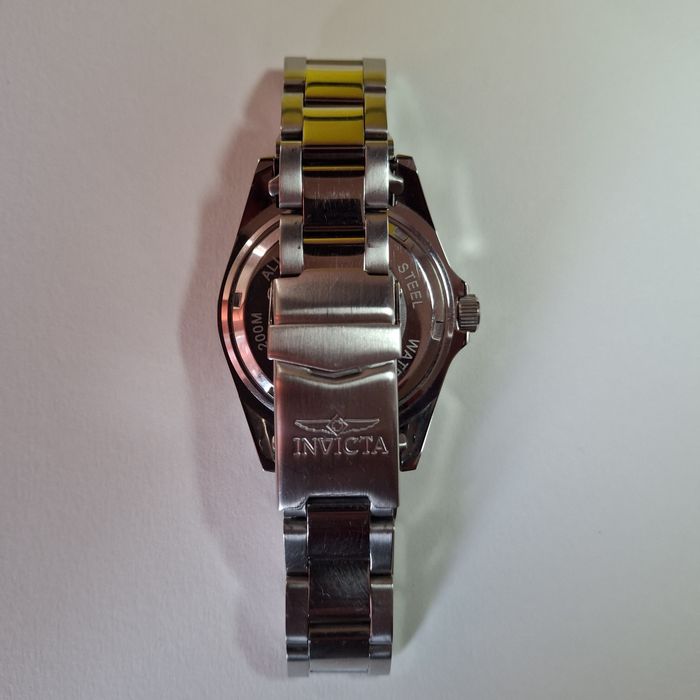 Мъжки часовник INVICTA кварцов