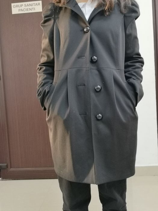 Pardesiu negru superb