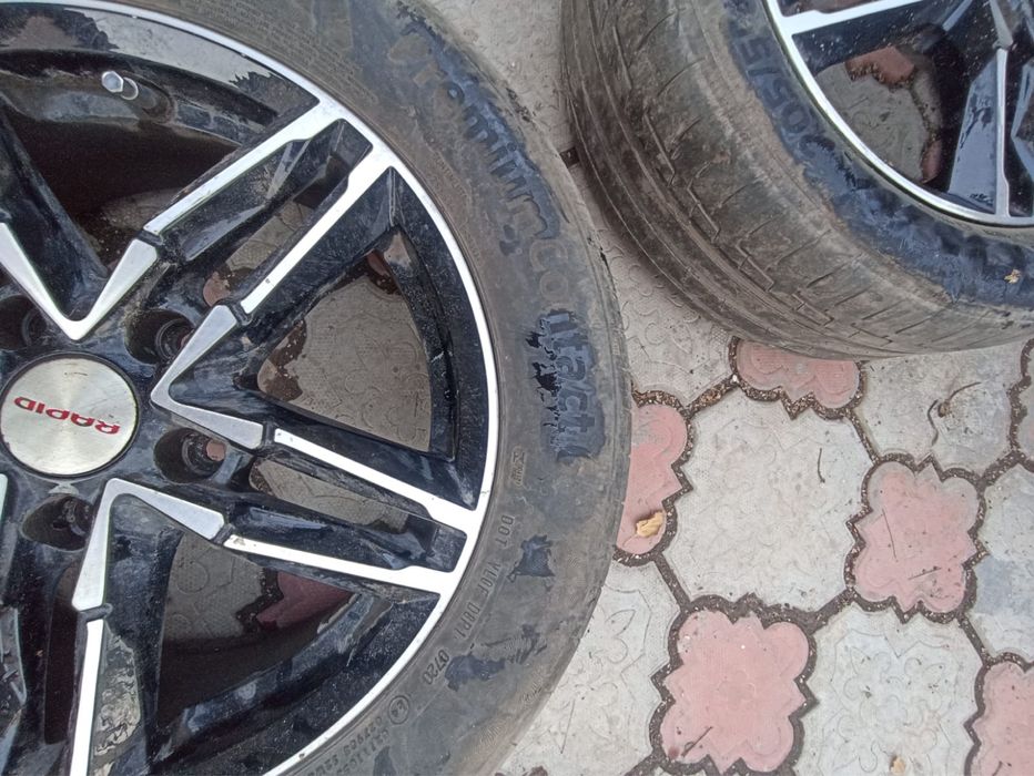 Продам диски с резиной на Мерседес