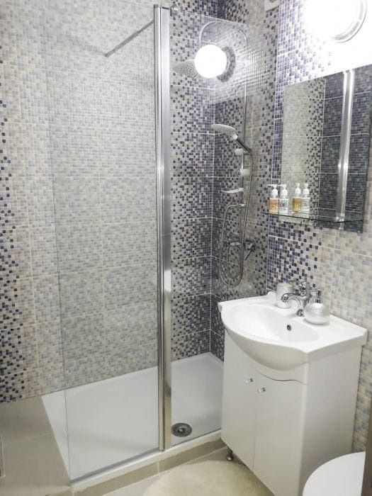 Cazare în garsoniera transf. în apartament cu 2 cam , regim hotel