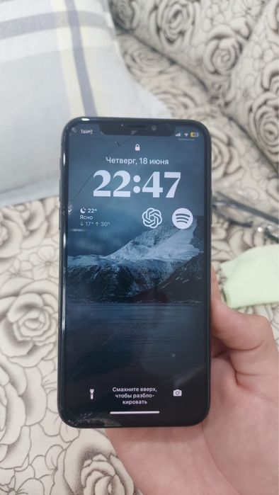 iPhone X 65gb продам срочно