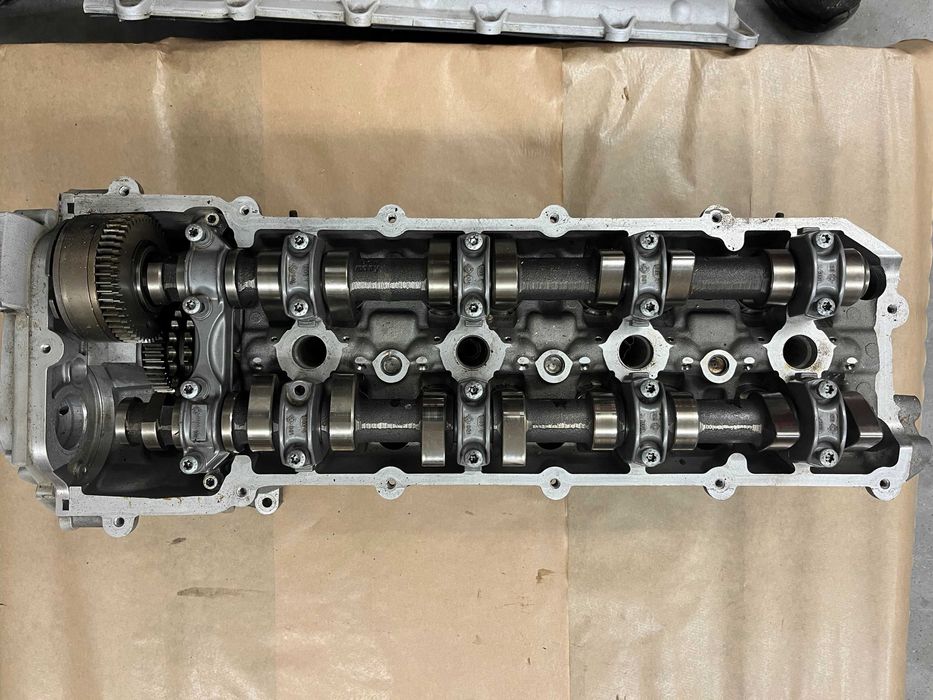 Дясна цилиндрова глава M156 6.2 V8 63 AMG 63AMG E63 ML63 Cl63 CLK63