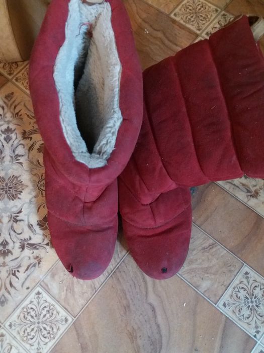 обувь от 35 до  40сапоги разных размеров