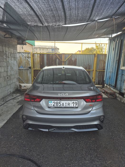 Кia cerato автомобиль