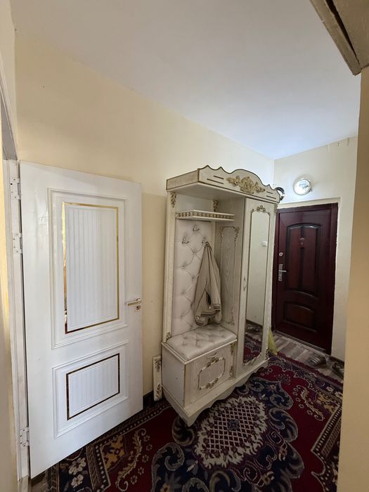 Сергели 7 да 1 хонали уй арендага берилади хамма нарсаси бор