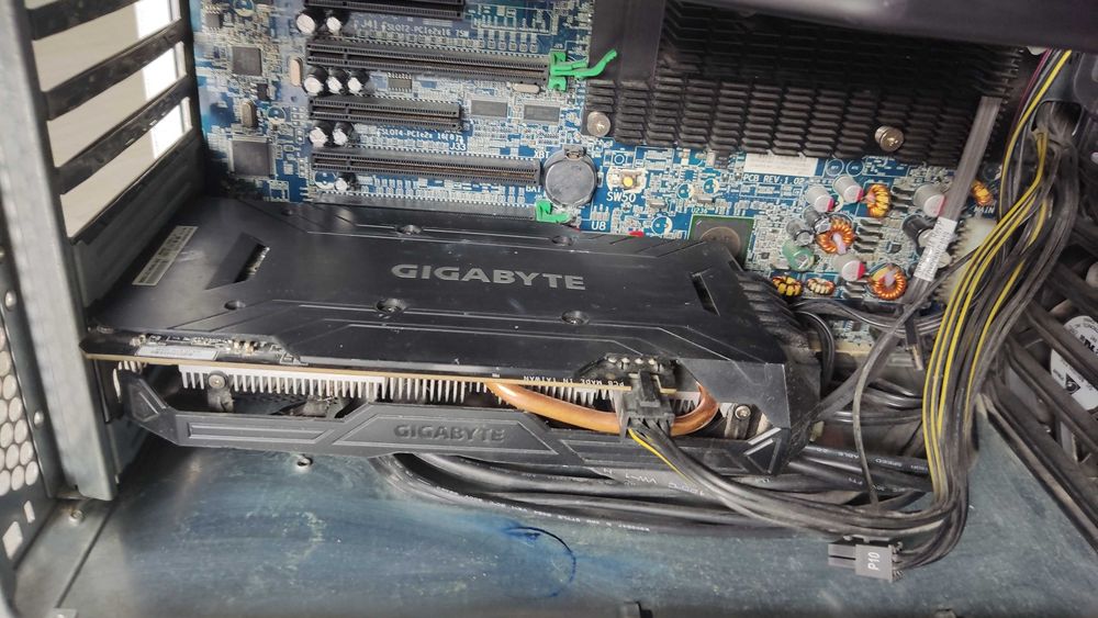 Компютър HP Z800 Workstation