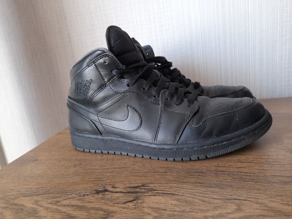 Jordan 1 Retro кецове 44 номер.
