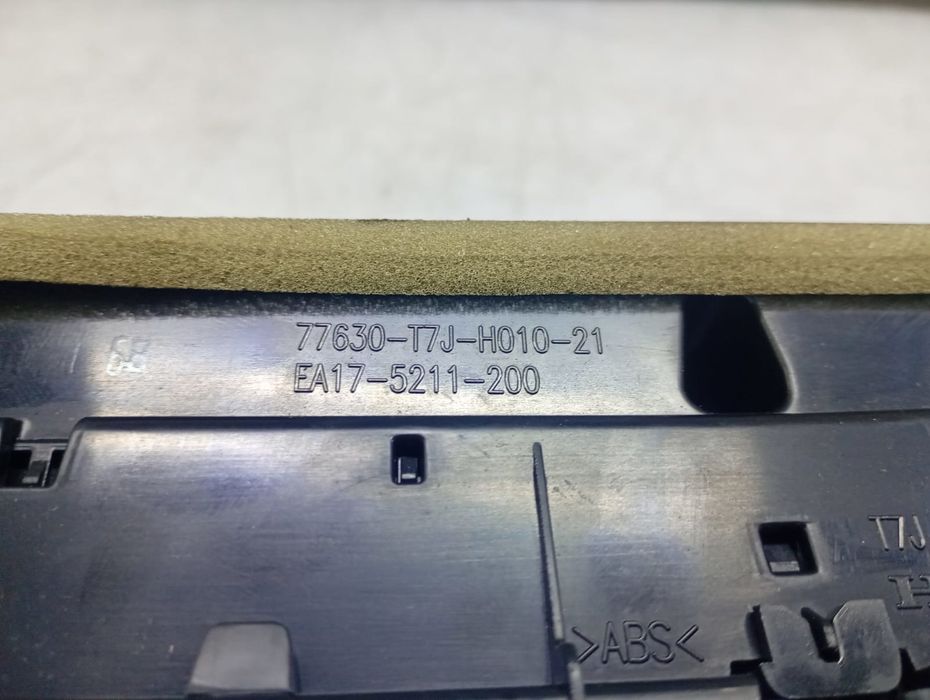 Grila ventilatie bord 77630-t7j-h010-21 Honda HR-V 2 (2015 - 2018) 1.6 i-DTEC 1.6 i-DTEC