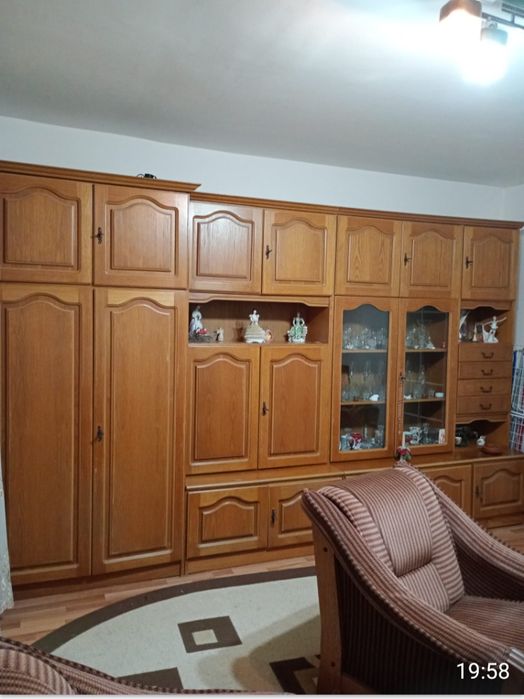 Vând sufragerie din lemn masiv de stejar