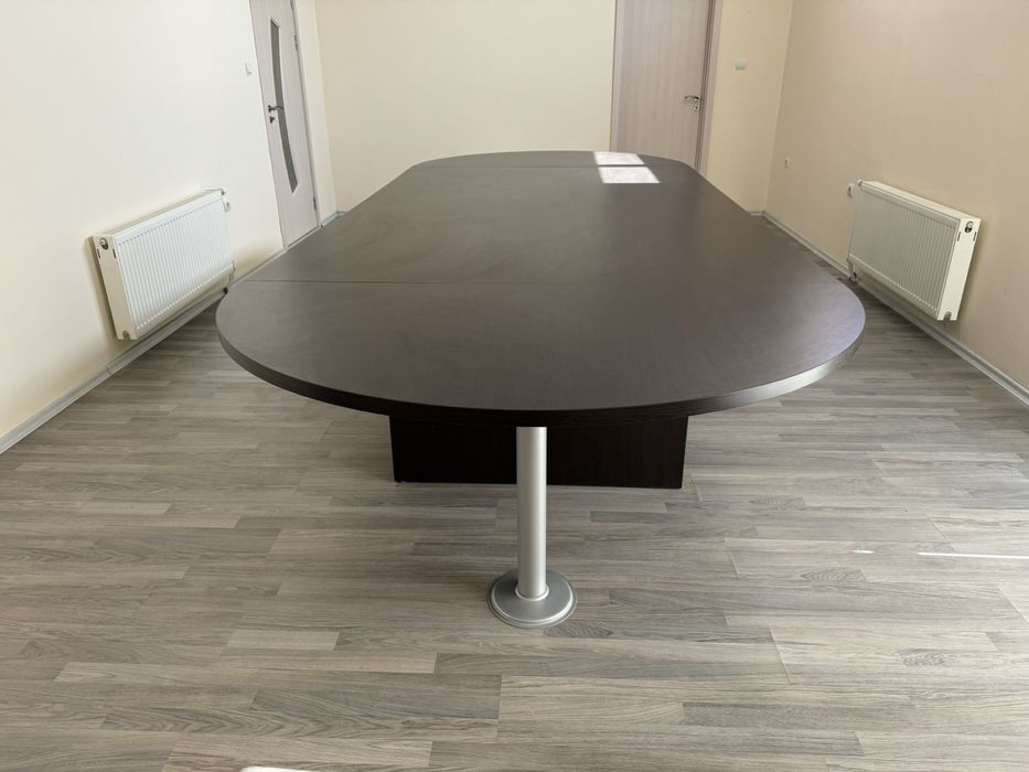 Уникат Голяма Конферентна Маса