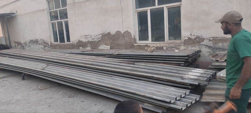 Профнастил 12метр по 8 метров  б/у 0.8 толшина