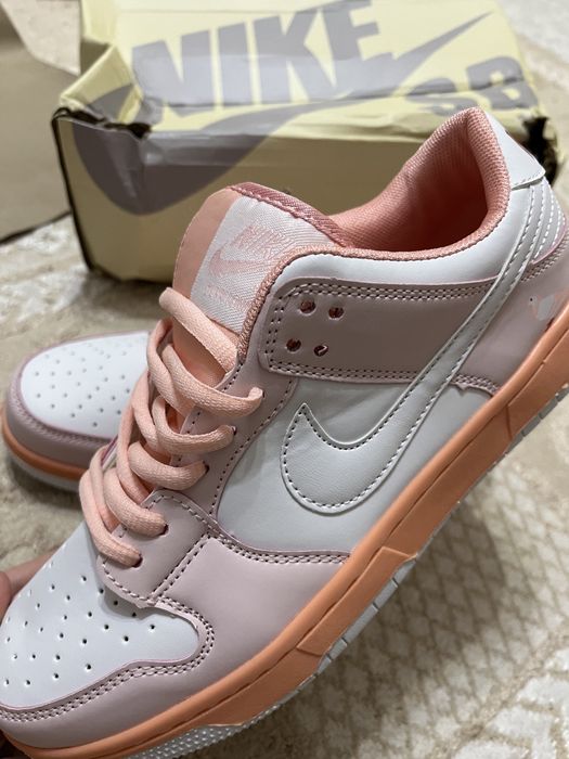 Кроссовка новыйй