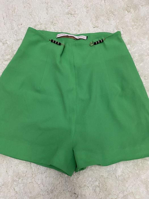 Пола панталон, поли и къси гащи