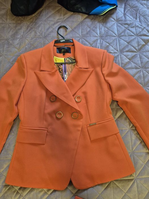 Елегантен оранджев костюм Junona