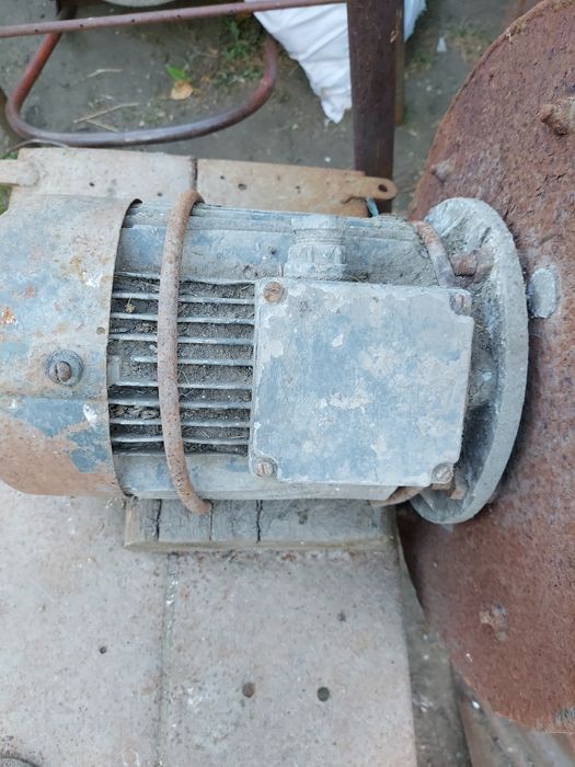 Продам дробилку трёхфазную