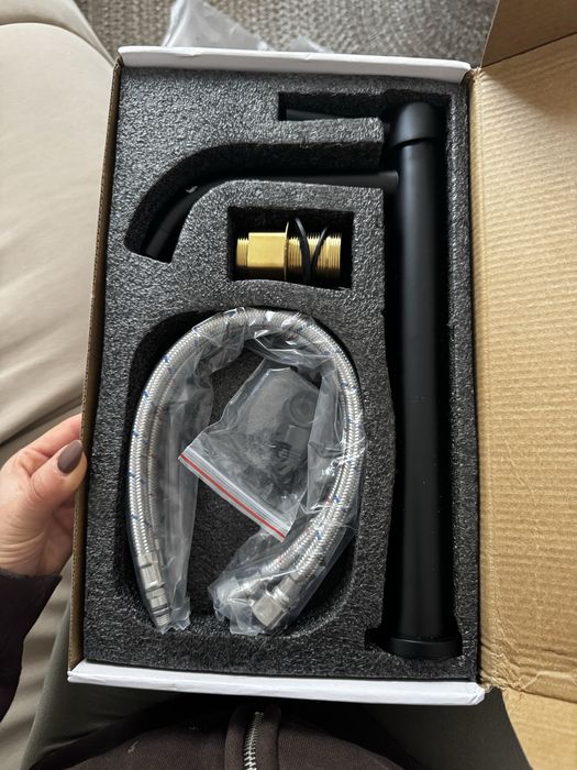 Черен смесител за вода - мат