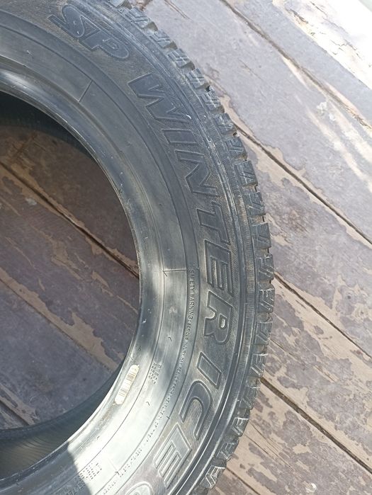Продам зимние шины.