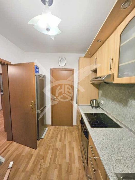 Продава се Тристаен апартамент в Бургас, Възраждане - 114 кв.м за 1799 €/кв.м - Снимка #4