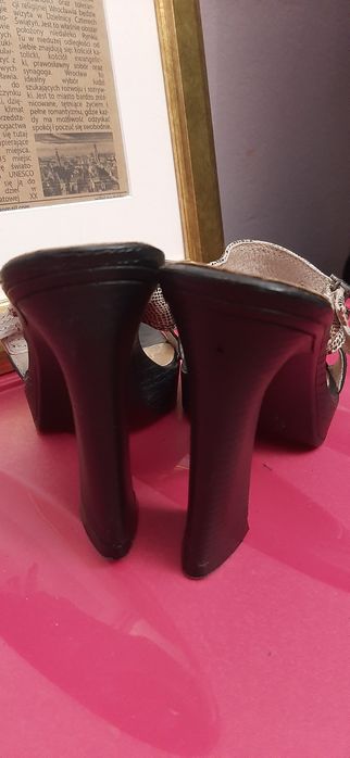 Дамски официални обувки, сандалети и ботуши 36 и 37 номер от естествен