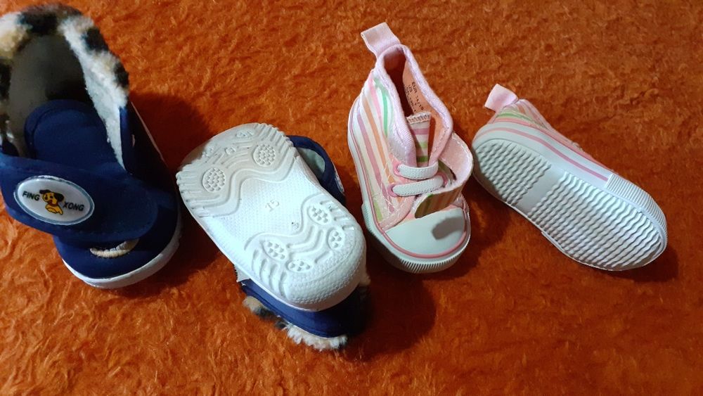 Чанта за количка.Бебешки обувчици.