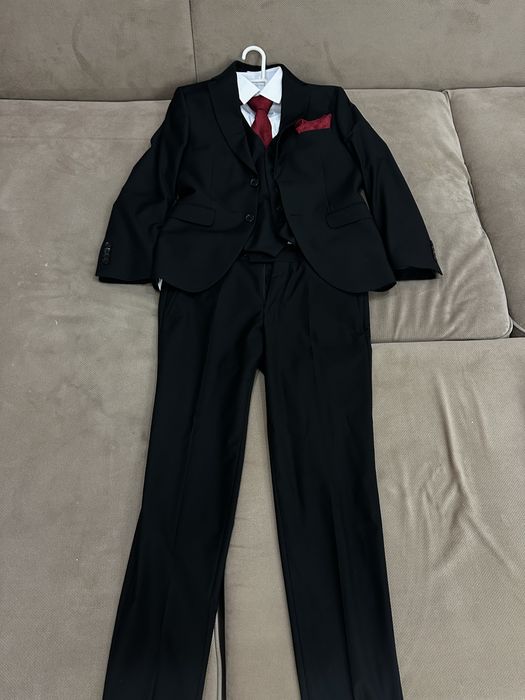 костюм. Актау ……….