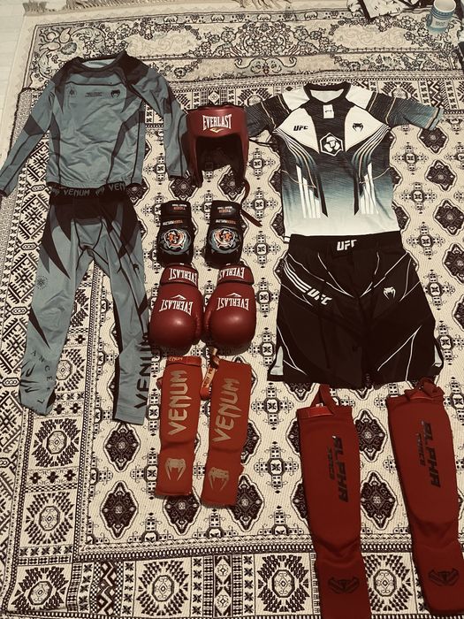 Продам этих одежды