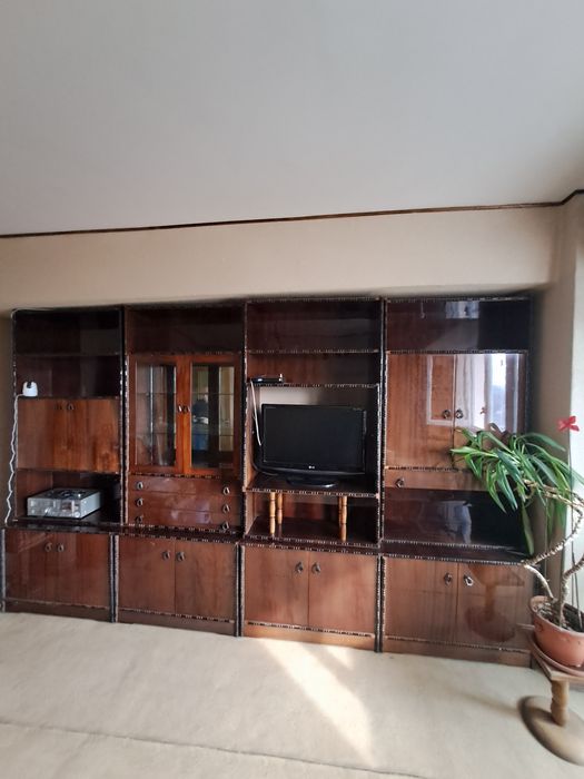 Biblioteca sufragerie