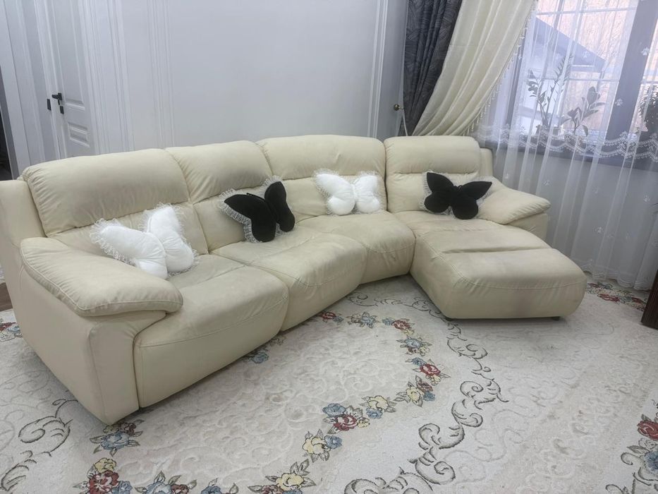 Продам диван угловой