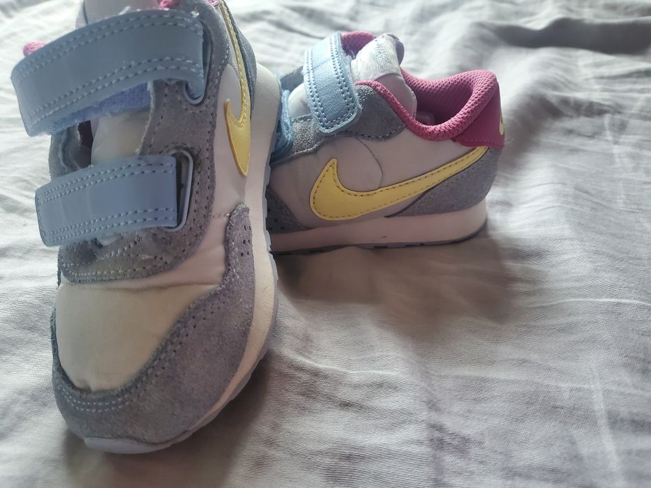 Nike бебе маратонки