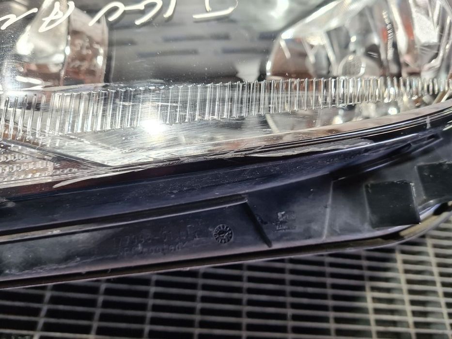 Far Stanga Volkswagen Tiguan 5N Facelift 2011 - 2015 SUV 4 Usi (953) Fara xenon CRĂPAT ...