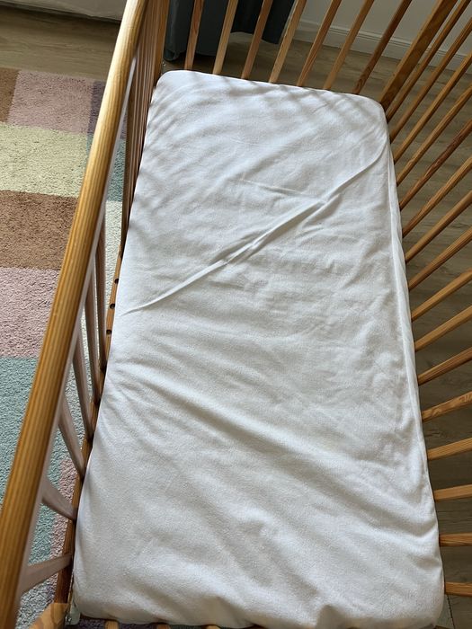 Vand patut lemn cu saltea 120 x 60 + accesorii