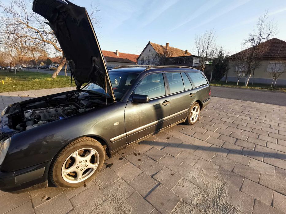 om606, Mercedes W210, E300.