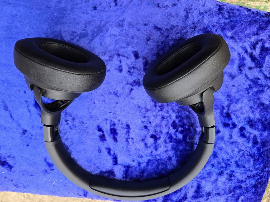 Продам наушник JBL Tune 720BT черный