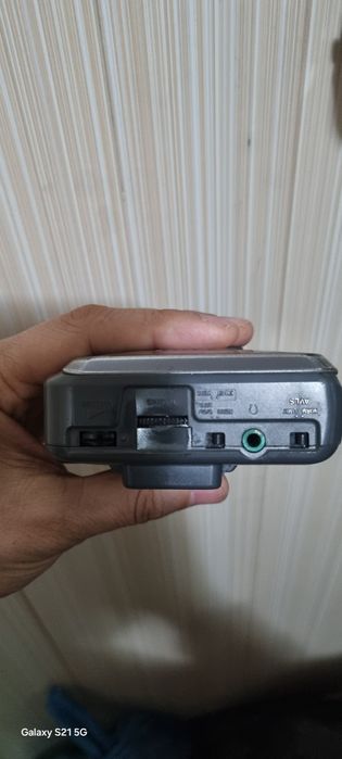 Аудиоплеер сотилади.           .           .