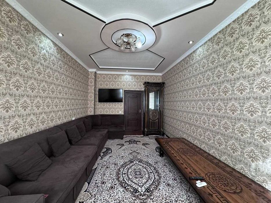 3 хоналик квартира 3 этаж кирпичный дом, 5 микр, сомий, софмед