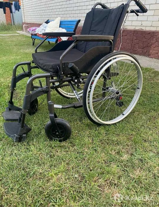 Кресло коляска инвалидная
