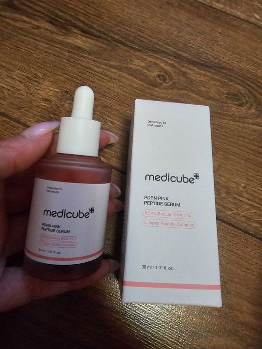 Medicube AGE-R Booster Pro Mini Pink уред за лице