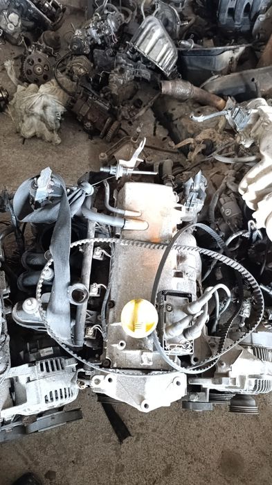 Альмера Рено Ларгус двигатели и коробки
