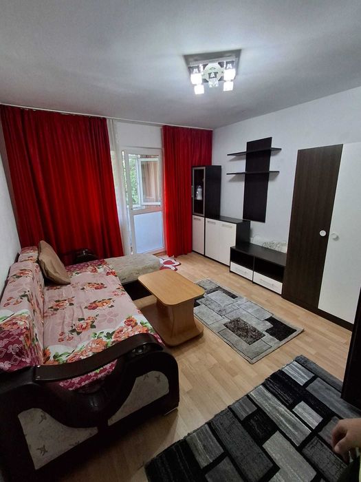 Închiriez garsonieră