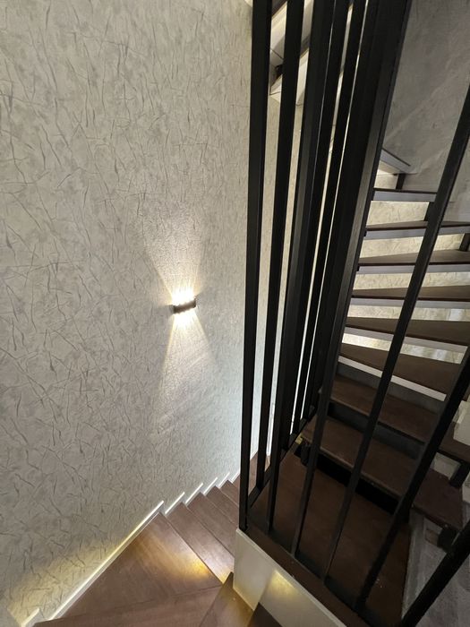 Mirabod rayonda yengi 2 etajli katej srochna sotiladi