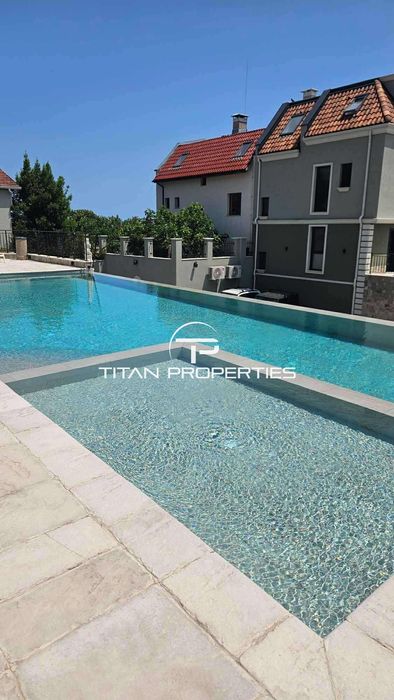 Дава се под наем Тристаен апартамент в Варна, Център - 89 кв.м за 800 € - Снимка #8