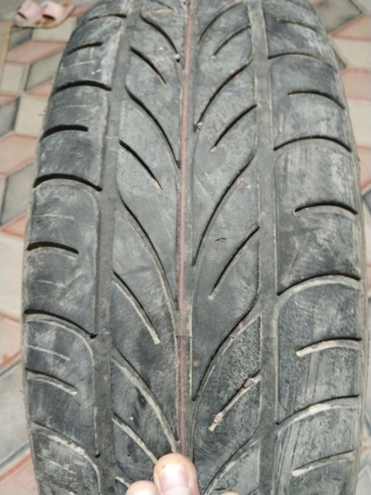 Продам Бу летний шину