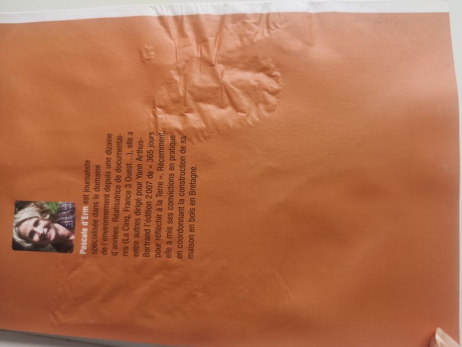 Книга за архитектура Maisons en bois du reve a la realite