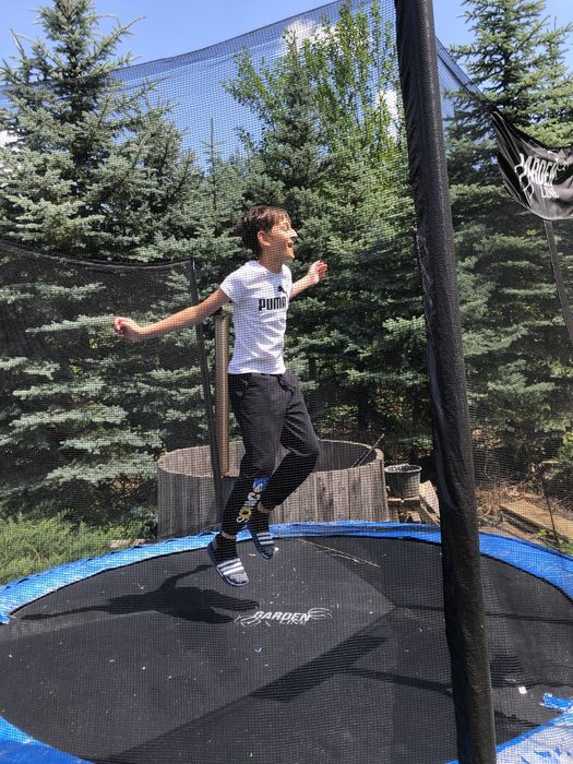 Trampolinà garden line vechi era 1200 lei acum cu 275 lei ca copii is crescuți
