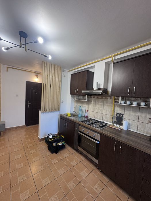 Inchiriez apartament 2 camere zona Bodea