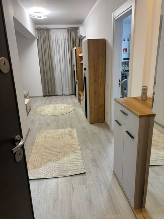 Ofer spre inchiriere garsoniera in bloc nou