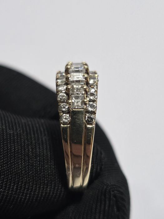 Бриллиантовая кольцо! 30 бриллианта!